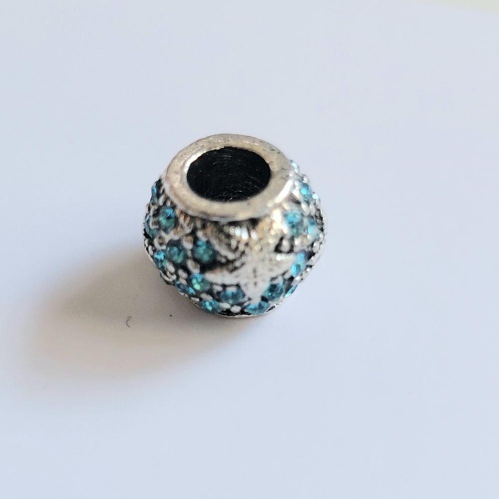 NWT For Pandora Charm Bracelet Luminescent Blue Rhinestones And Starfish Charm - Picture 2 of 4